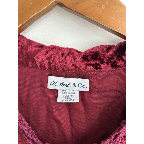 Vintage At Last & Co Red Velvet Crochet Lace Up Whimsigoth Top Size M - Picture 4 of 9